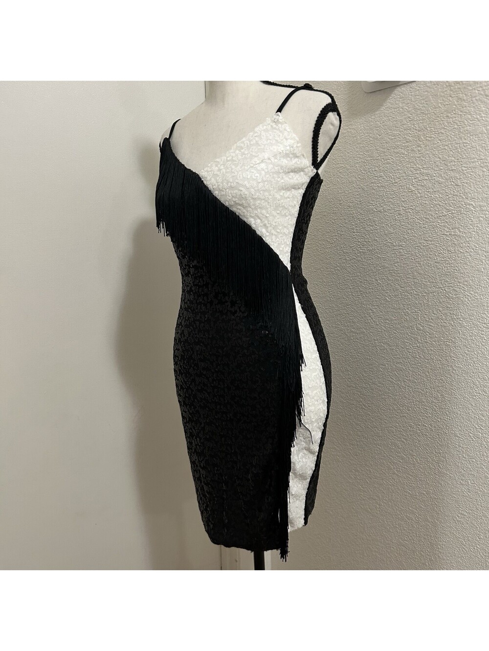 MISS ORD Sequin Fringe Mini Dress Black White Two-Tone Bodycon Party Dress Sz M